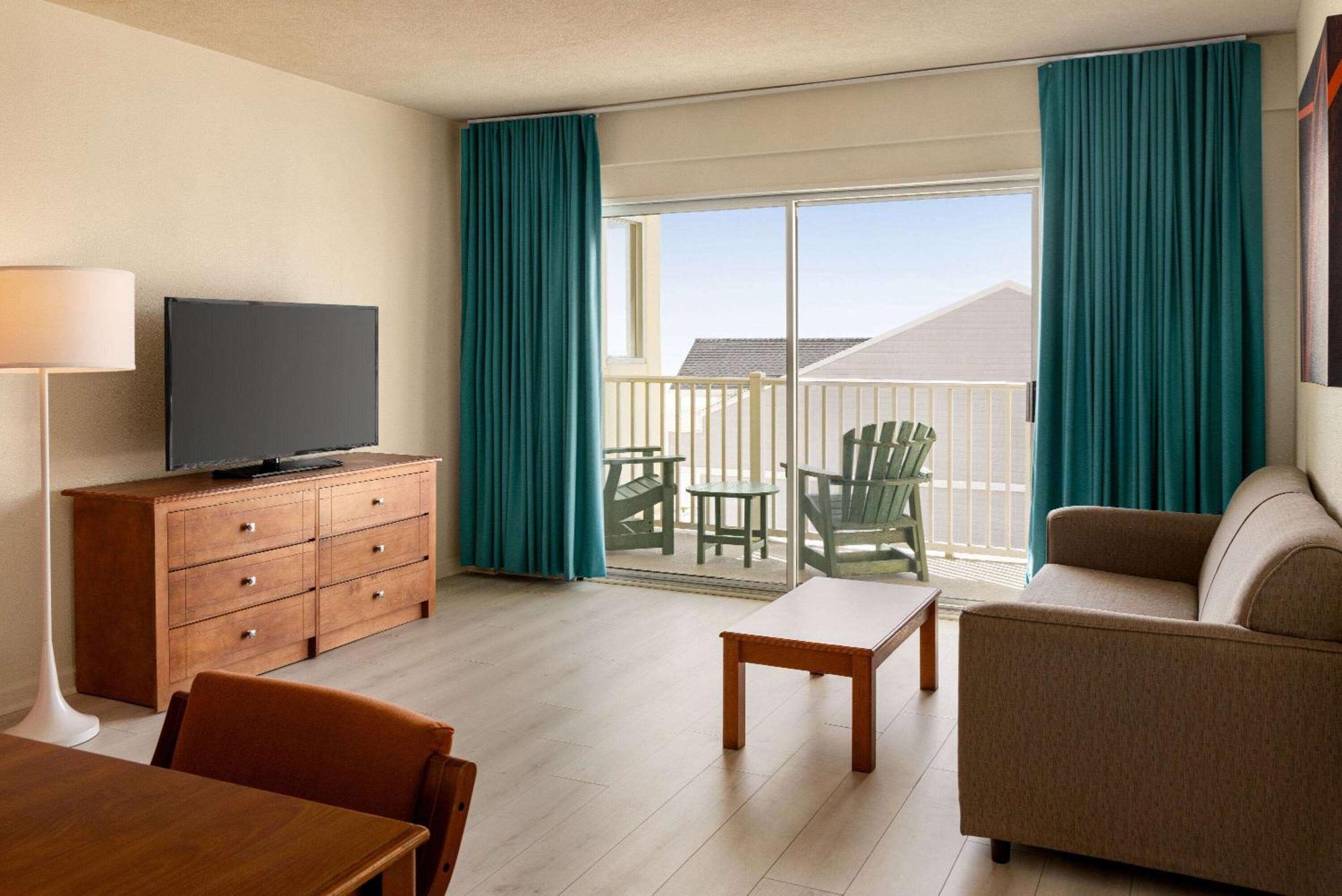 Howard Johnson By Wyndham Ocean City Oceanfront Экстерьер фото