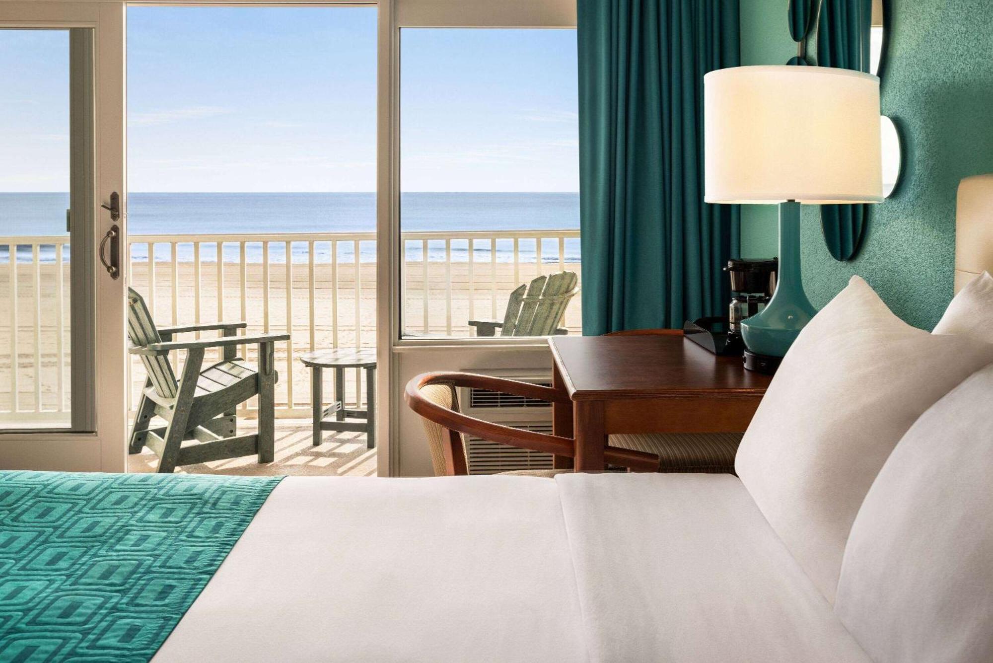Howard Johnson By Wyndham Ocean City Oceanfront Экстерьер фото