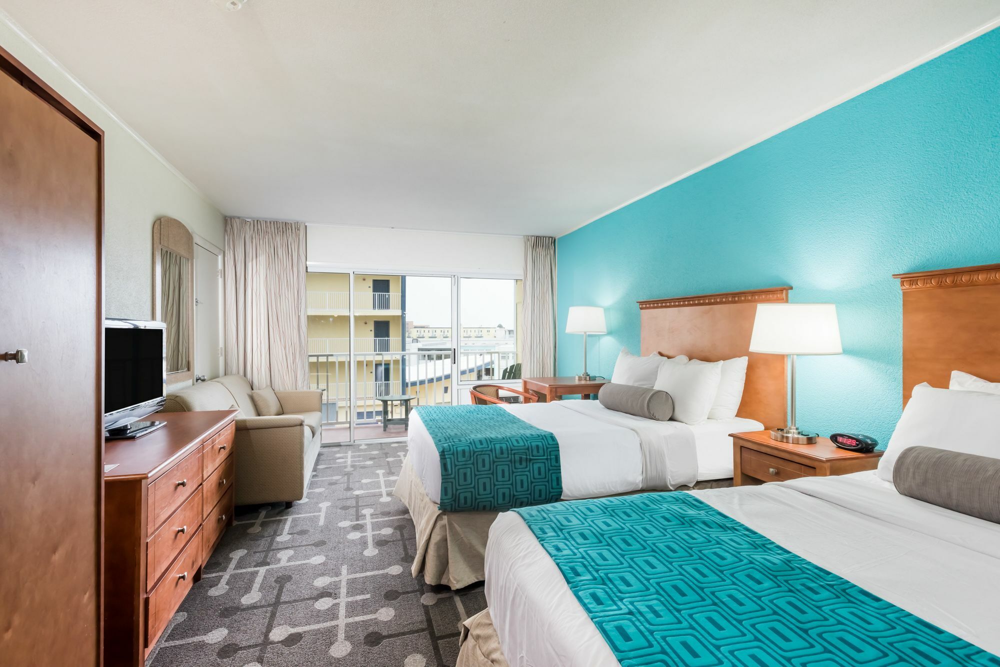 Howard Johnson By Wyndham Ocean City Oceanfront Экстерьер фото